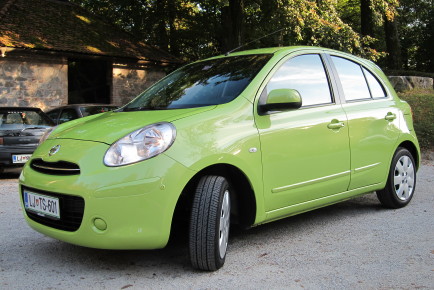 Nissan_Micra_bok_l_vodilna