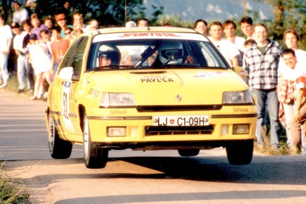 Renault_Clio_16V_2