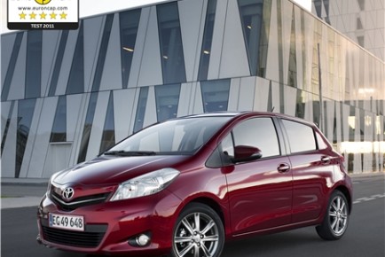 lowres_YARIS_DPL_29_2011_EXT