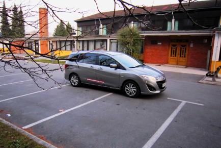 MAZDA 5 02
