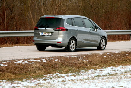 Opel_Zafira_Tourer_14_Turbo_02