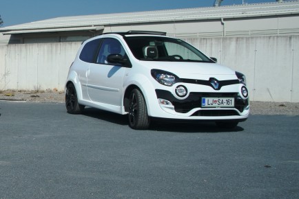 Twingo RS vodilna