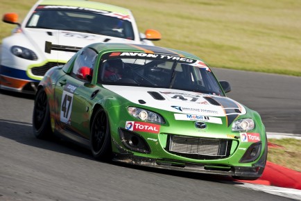 MX-5_GT4_IMAGE_1_jpg300_en_jpg300__jpg72