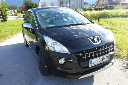 Peugeot_3008_01