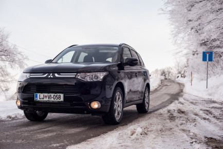 Mitsubishi Outlander 3