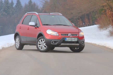 Fiat_Sedici_16_4x4_Emotion_01