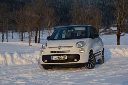 Fiat_500L_01