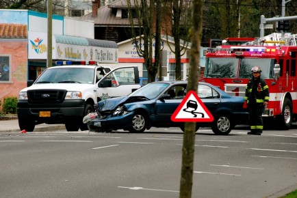 crash-accident-firetruck-688134-h