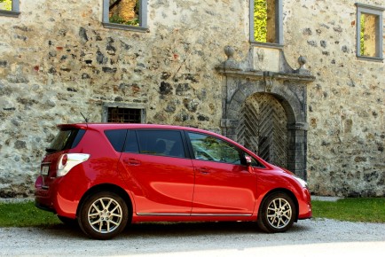 Toyota Verso 1