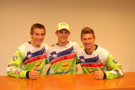 MXON SLO EKIPA VOZNIKI