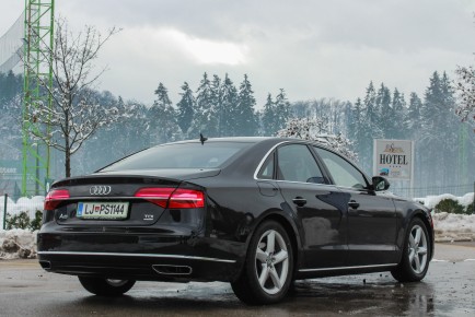 Audi A8-1