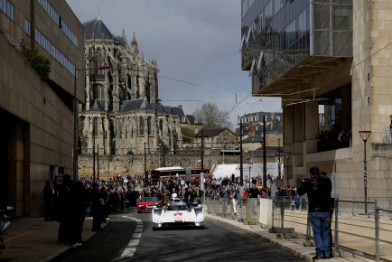 Audi enthuellt den neuen R18 e-tron quattro