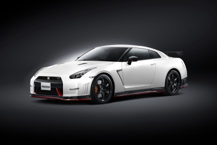 GT-R Nismo telematika (1)