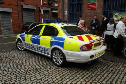 manchester-jaguarxj-policecar-9579921-l