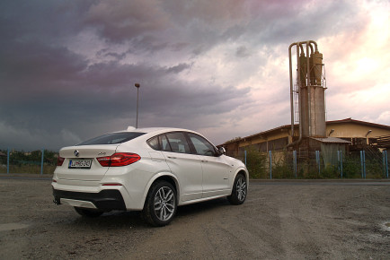 BMW X4 3.0d 02