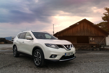 NISSAN X-TRAIL 01