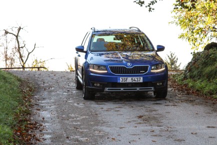 Škoda Octavia Scout-1