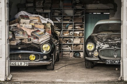 23C3FB2F00000578-2862095-The_Ferrari_left