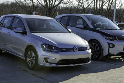 BMW in VW električni polnilniki