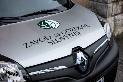 Zavod za gozdove Slovenije in Renault električna mobilnost_1