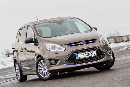 Ford_Grand_CMax_16_TDCI_Titani_01_