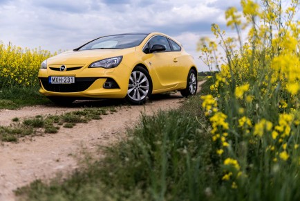 Opel Astra GTC Turbo 200_1