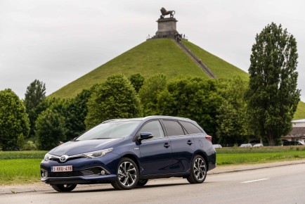Toyota Auris_1