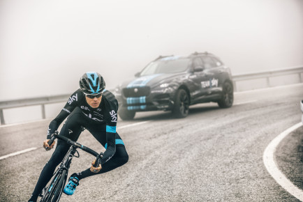 jaguar-f-pace-prototype-05-1
