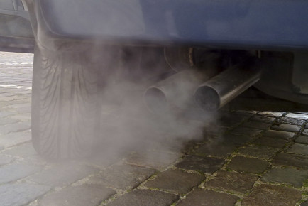 Automobile_exhaust_gas