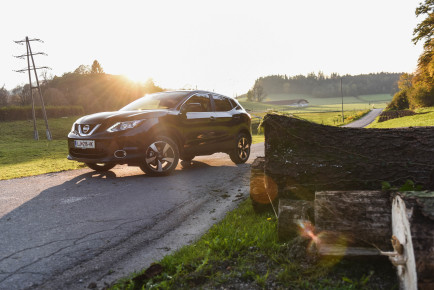 Nissan_Qashqai_16_DIG_T_360_01