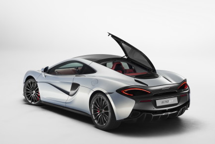 2016-McLaren-570GT-02