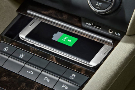 skoda-wireless-phone-charging-2