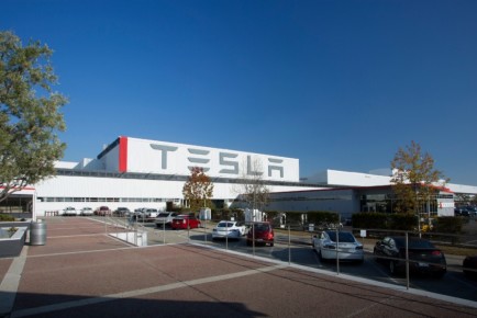 tesla-factory-fremont-california_100491655_l