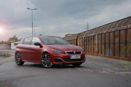 PEUGEOT 308 GTI 01