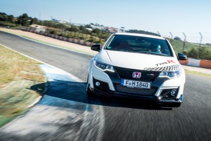 Honda Civic Type R sets new benchmark time at Estoril with WTCC safety driver Bruno Correia