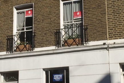 Vote_Leave_and_Vote_Remain_posters_in_Pimlico,_June_2016