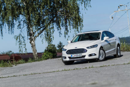 Ford_Mondeo_Hybrid_001