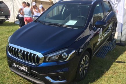 suzuki-hungary-reveals-sx4-s-cross-facelift-with-14-turbo-at-event-109237_1