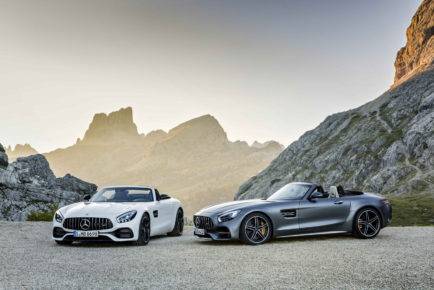 2017-MercedesAMGGT-Roadster-23