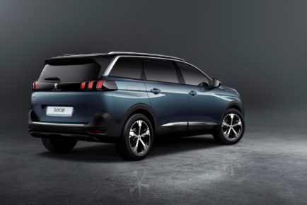 2017-pEUGEOT-5008-3