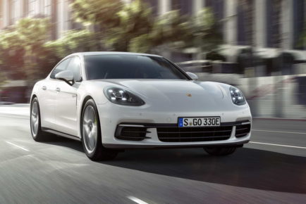 PORSCHE-PANAMERA-E-5