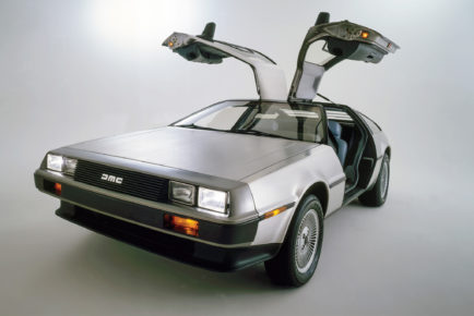 DeLorean-DMC-12 (1)