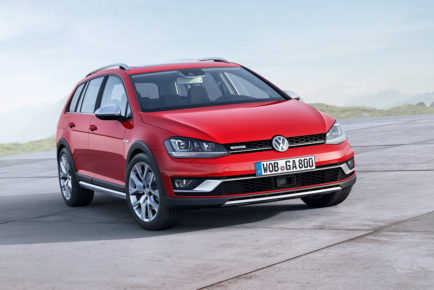 golf-alltrack-02x-5223659722031666758