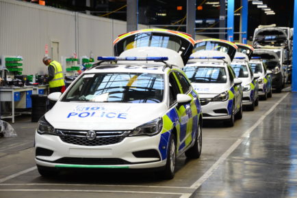 2016-vauxhall-police-cars-luton-1