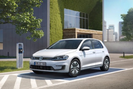 2017-Volkswagen-e-Golf_7