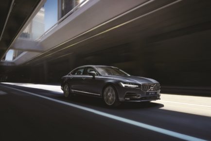 Volvo S90 China version exterior driving