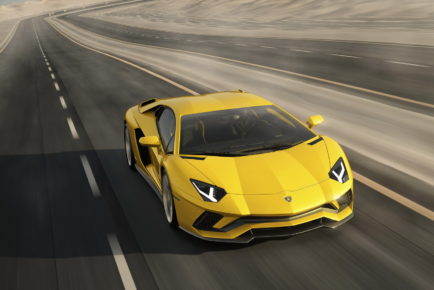 2017-lamborghini-aventador-s-2