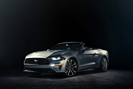 Ford-Mustang-GT-Convertible-001