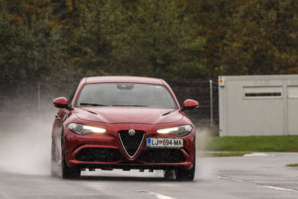 alfa-romeo-giulia_6-1600x1068