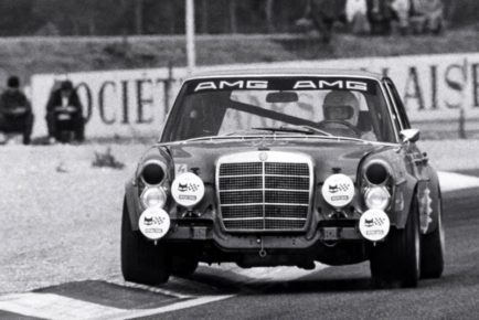 Mercedes_300_SEL_6_3224948k
